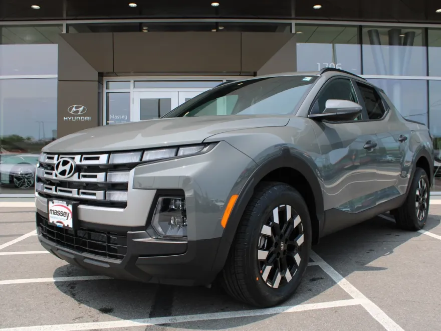 2025 Hyundai Santa Cruz SEL Activity photo 1