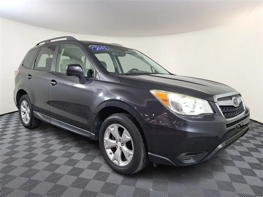 2015 Subaru Forester 2.5i photo 1