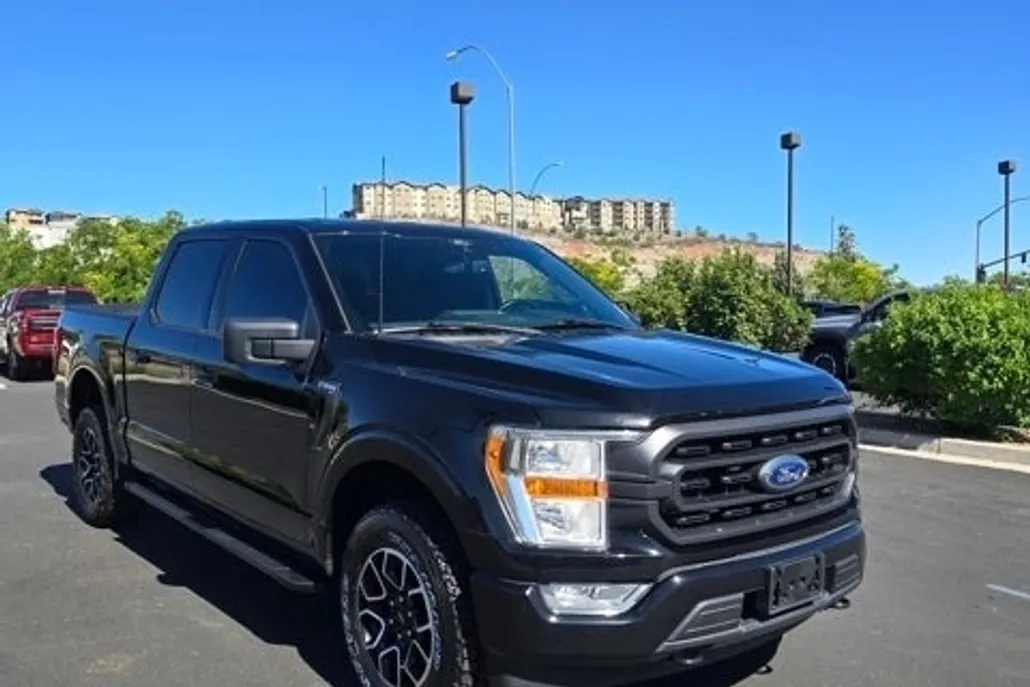 2022 Ford F-150 XLT photo 1