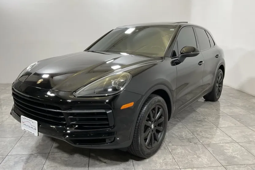 2019 Porsche Cayenne Base photo 1