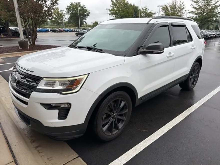 2018 Ford Explorer XLT photo 1