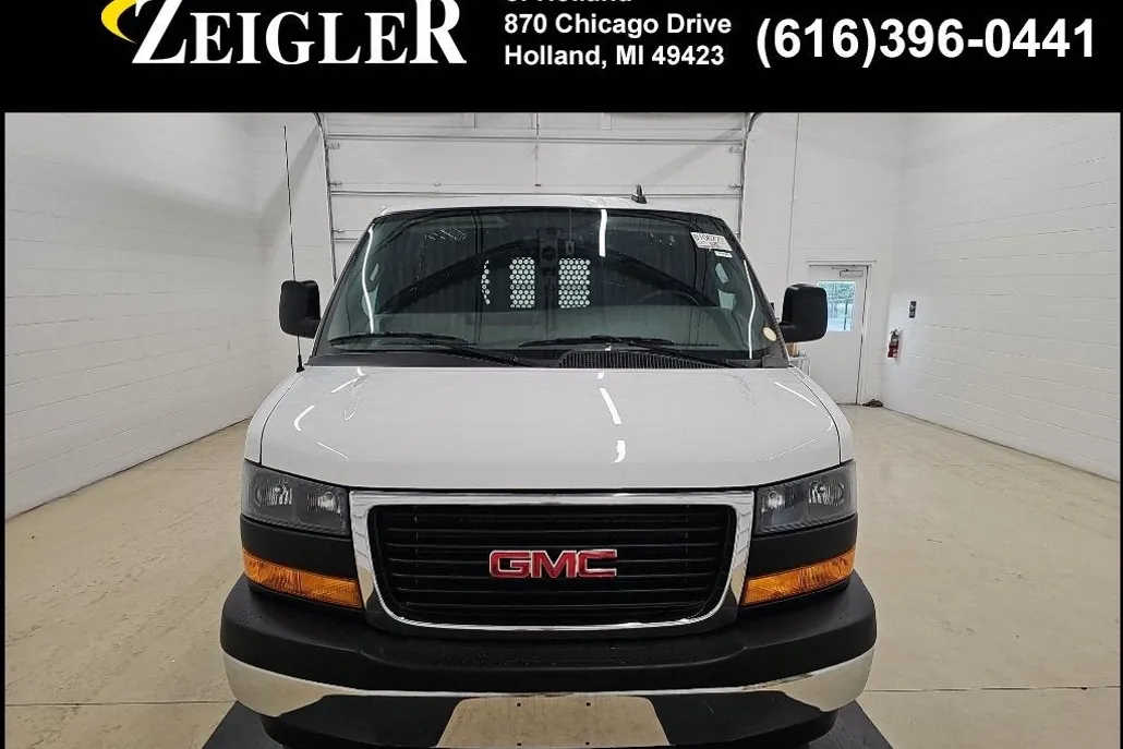 2023 Gmc Savana 2500 Cargo photo 1