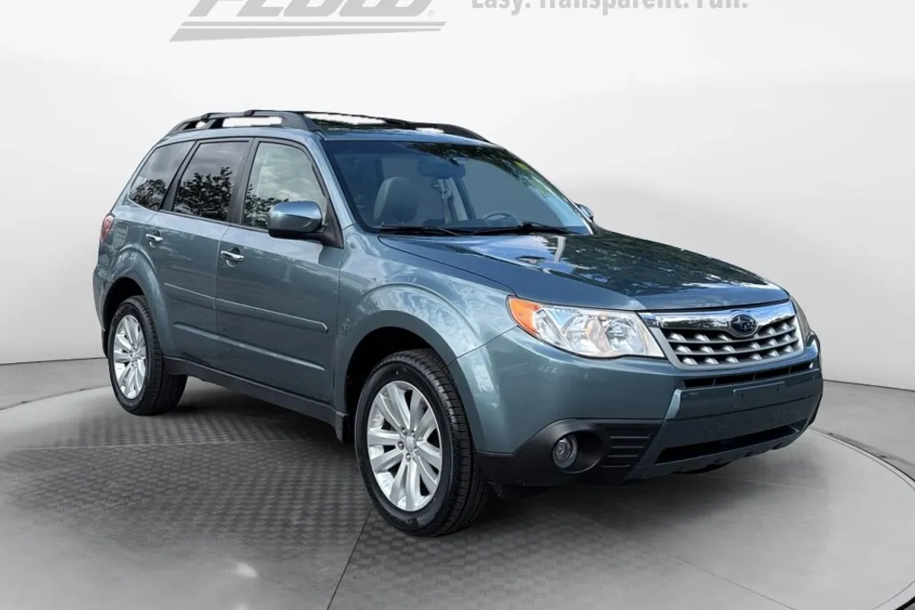 2011 Subaru Forester 2.5X Limited photo 1