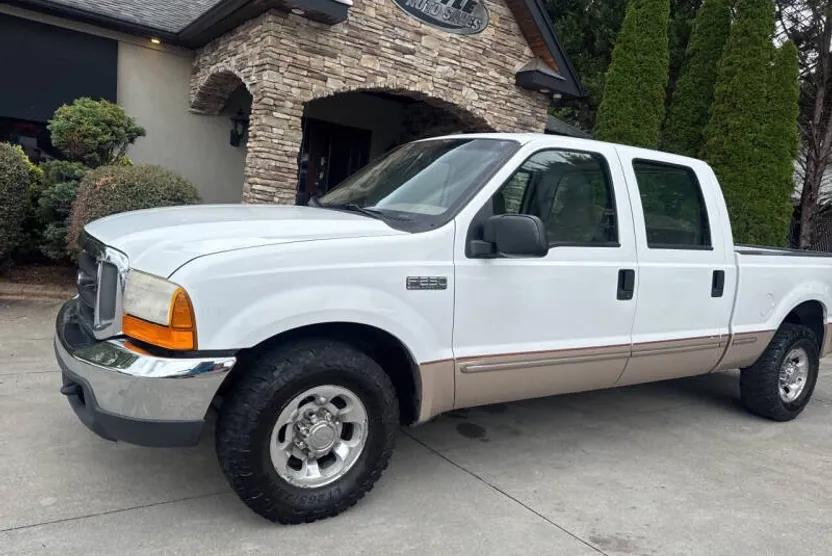 1999 Ford F-250 Lariat photo 1
