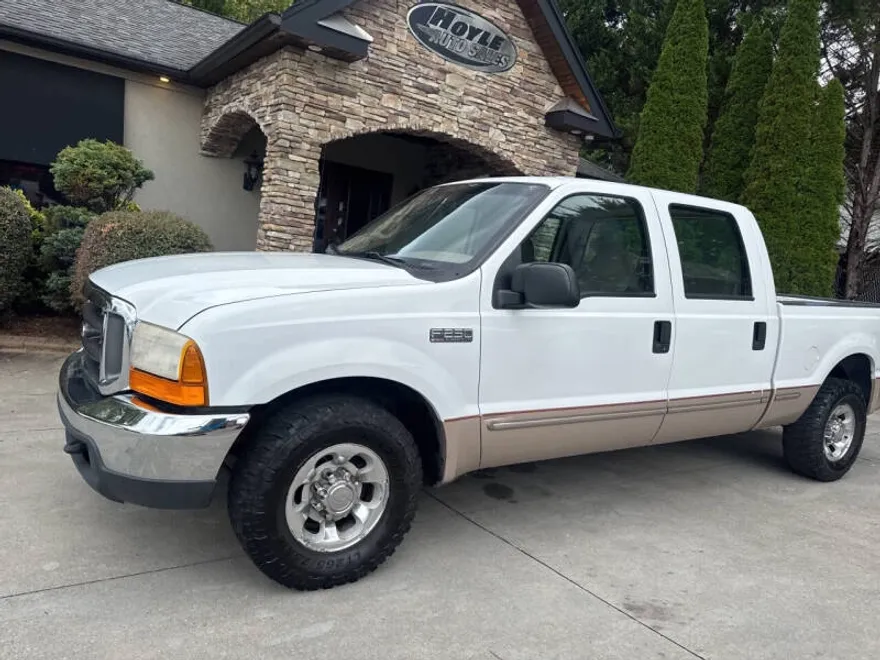 1999 Ford F-250 Lariat photo 1