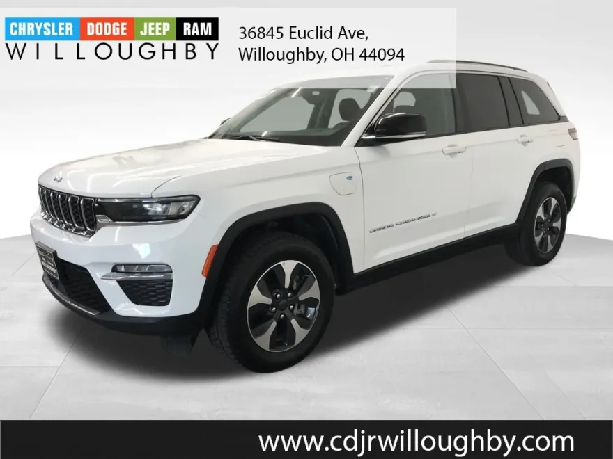 2024 Jeep Cherokee Limited 4xe photo 1