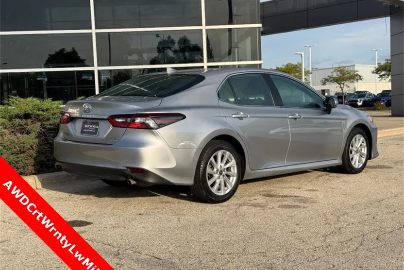 2024 Toyota Camry LE photo 1