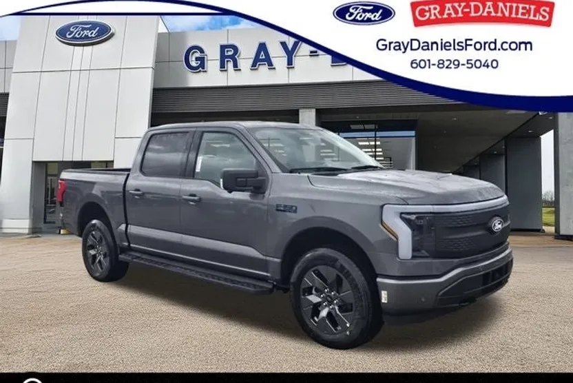 2025 Ford F-150 Lightning photo 1