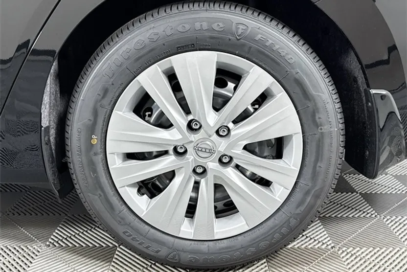 2025 Nissan Sentra S photo 1