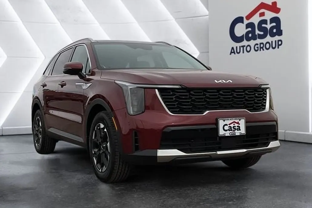 2025 Kia Sorento S photo 1