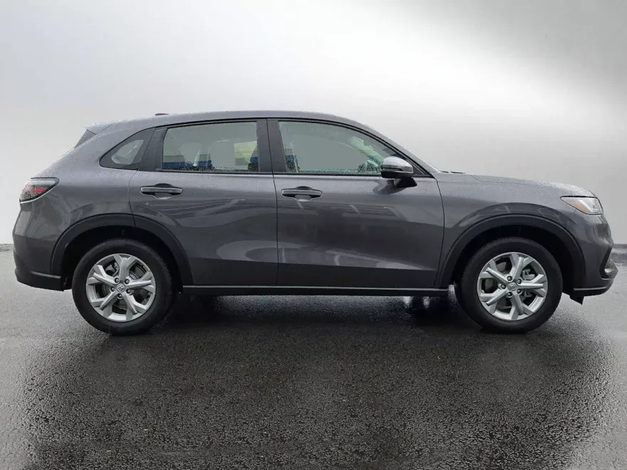 2025 Honda HR-V LX photo 1