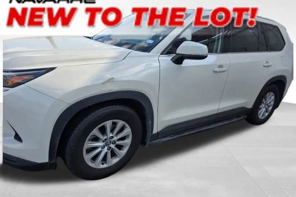 2024 Toyota Grand Highlander XLE photo 1