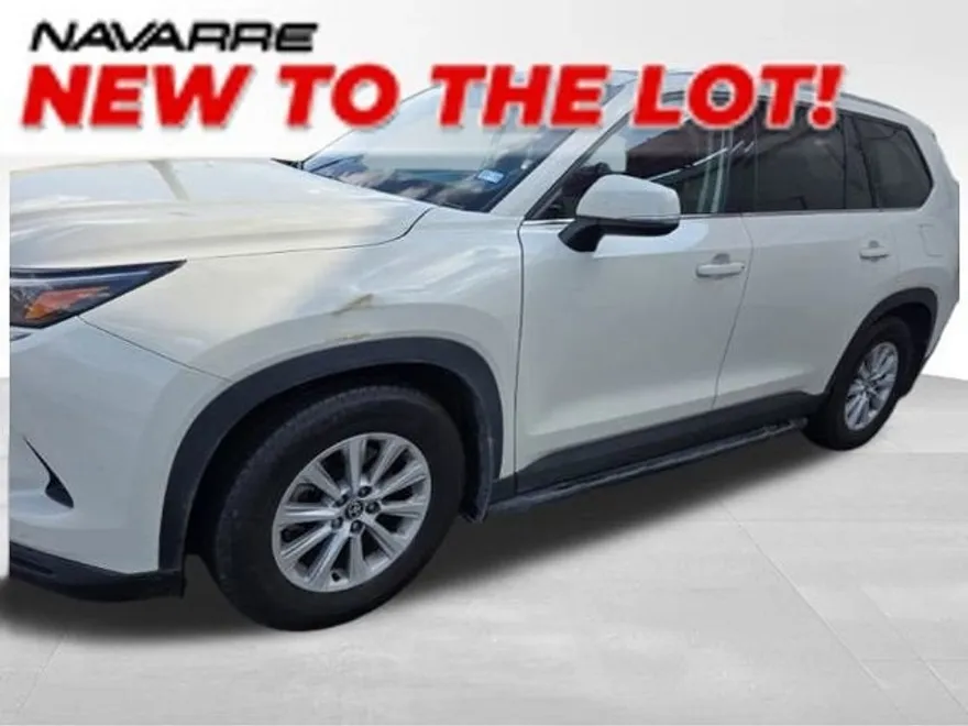 2024 Toyota Grand Highlander XLE photo 1