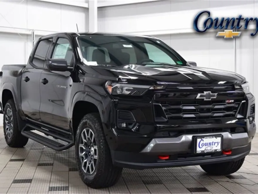 2025 Chevrolet Colorado Z71 photo 1
