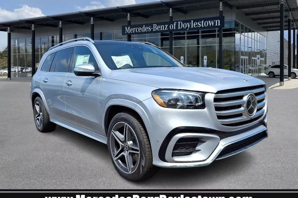 2025 Mercedes Benz GLS 450 4MATIC photo 1