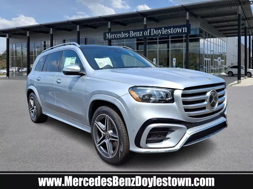 2025 Mercedes Benz GLS 450 4MATIC photo 1
