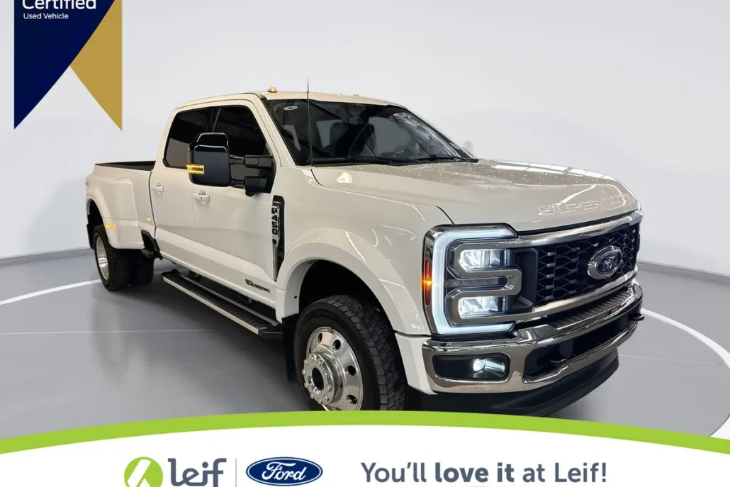 2024 Ford F-450 Lariat photo 1