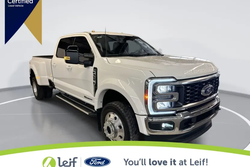2024 Ford F-450 Lariat photo 1