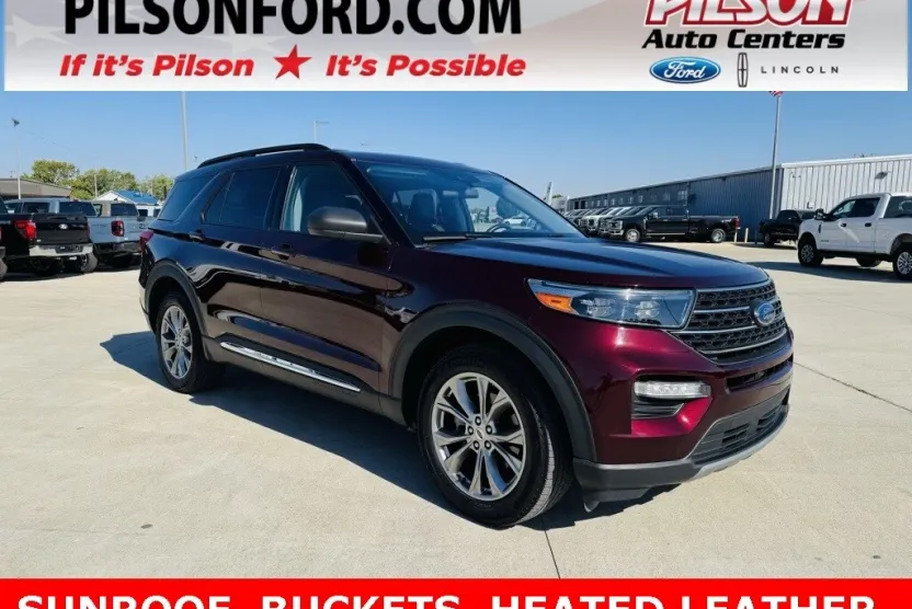 2022 Ford Explorer XLT photo 1