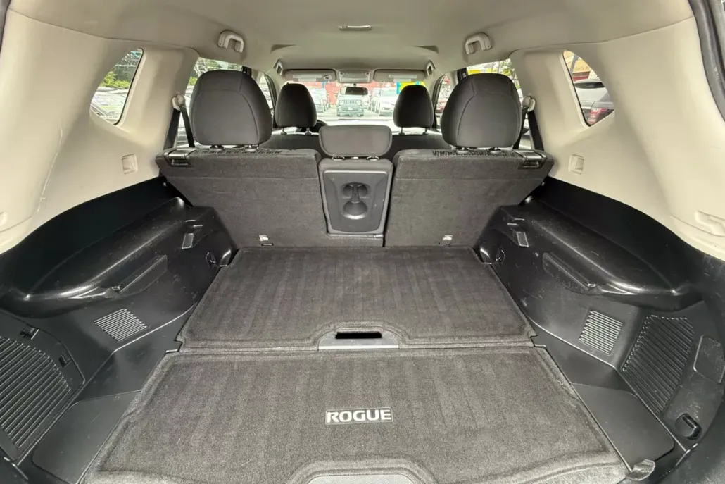 2018 Nissan Rogue photo 1