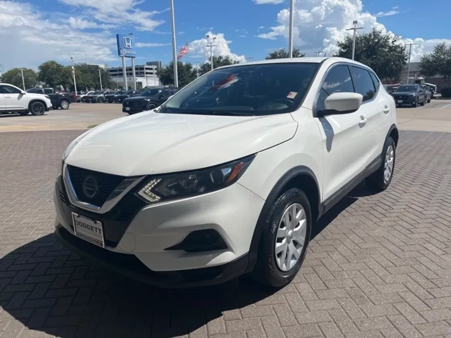 2020 Nissan Rogue Sport S photo 1