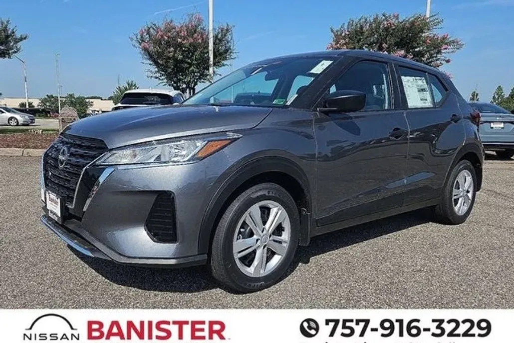 2025 Nissan Kicks Play S photo 1