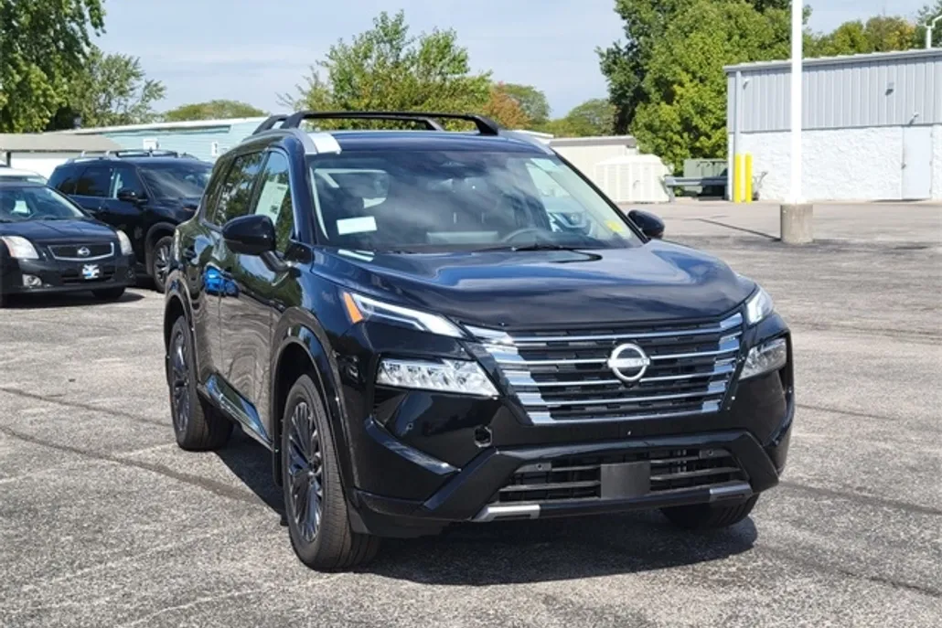 2026 Nissan Rogue Platinum photo 1