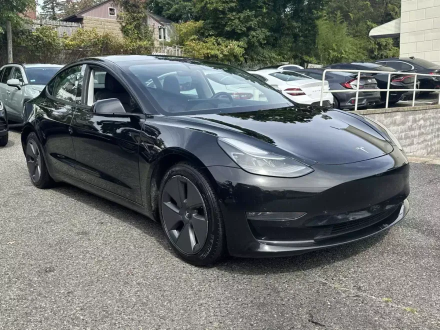 2021 Tesla Model 3 Long Range photo 1