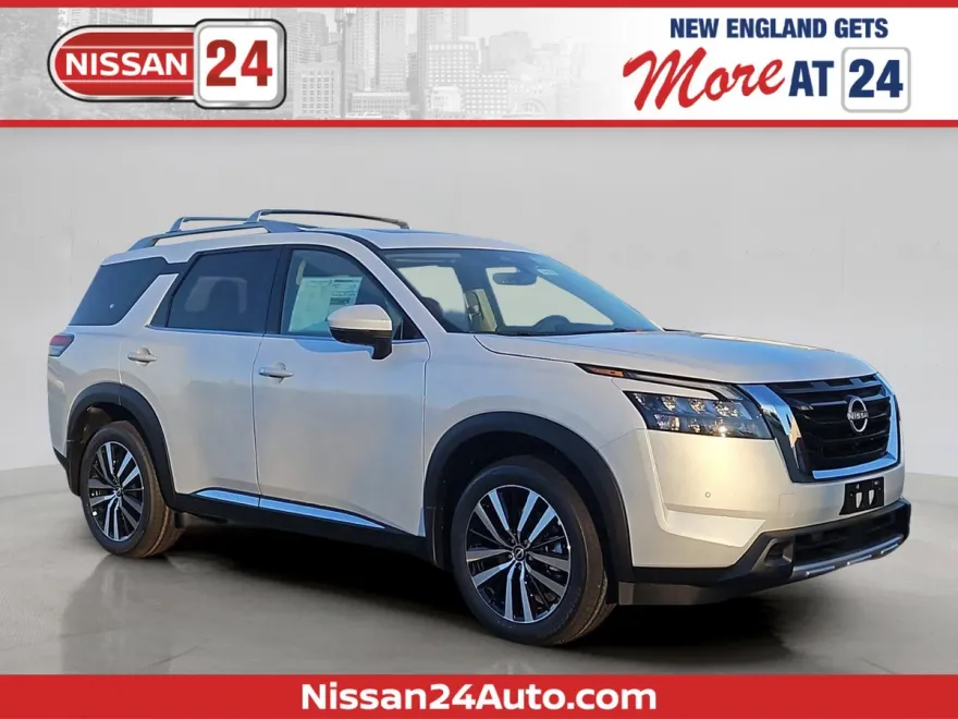 2025 Nissan Pathfinder Platinum photo 1