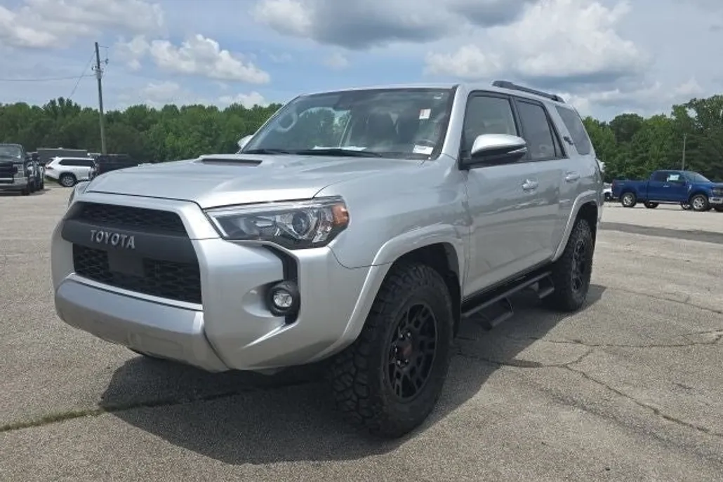2023 Toyota 4Runner TRD Off-Road Premium photo 1