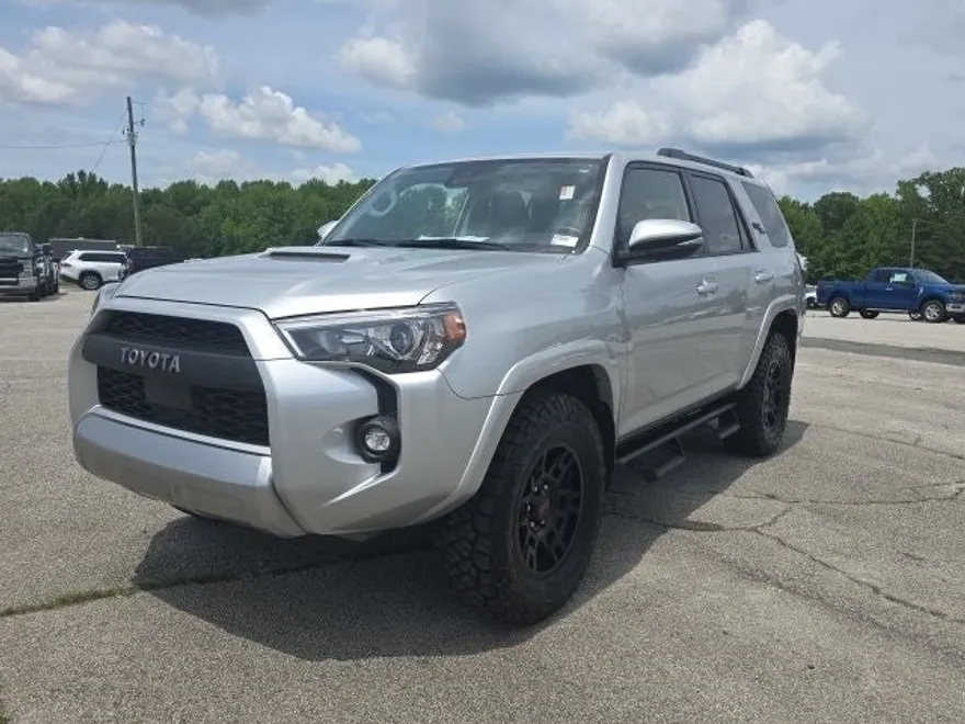 2023 Toyota 4Runner TRD Off-Road Premium photo 1