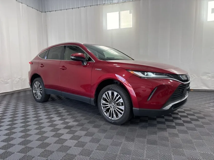 2021 Toyota Venza XLE photo 1