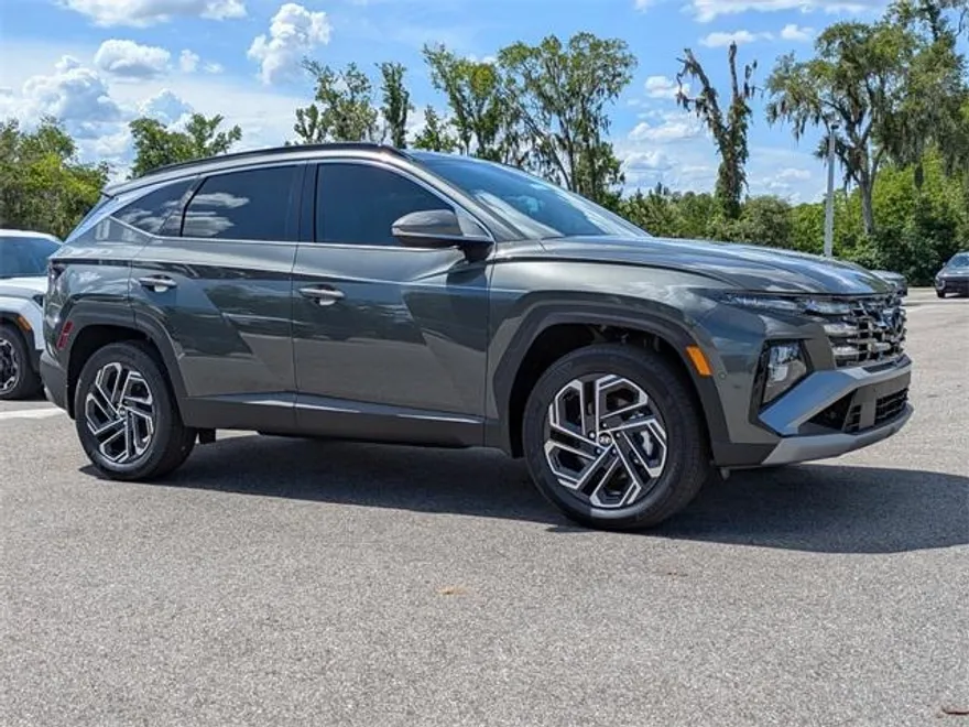 2025 Hyundai Tucson Hybrid Limited photo 1