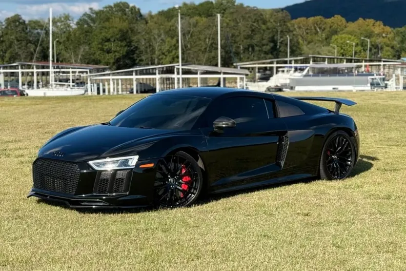 2017 Audi R8 5.2 V10 Plus photo 1