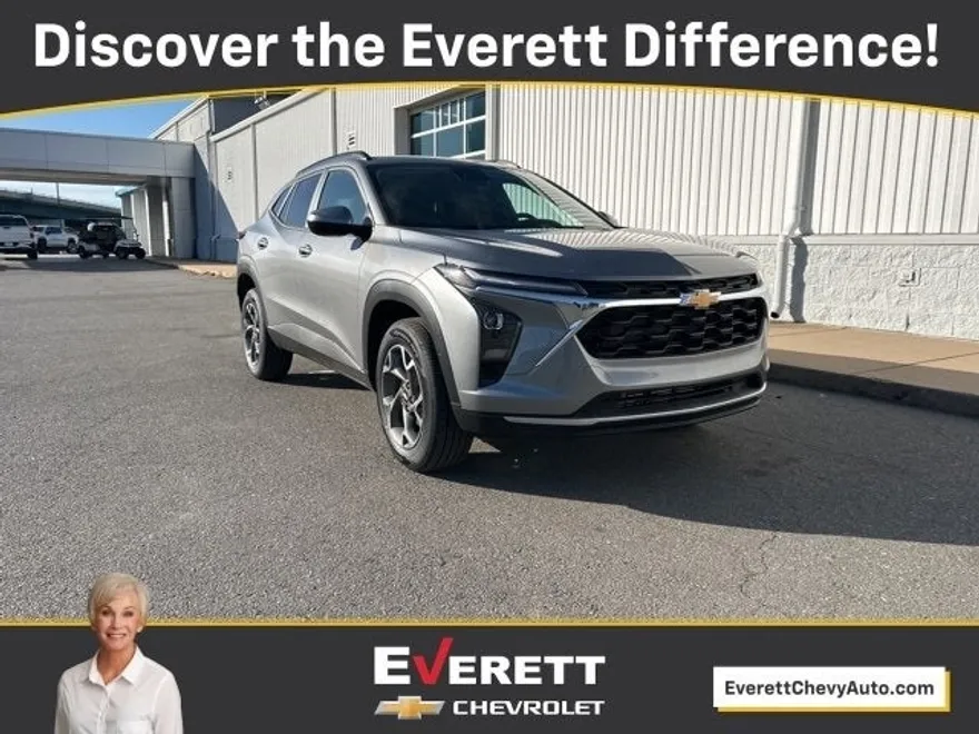 2025 Chevrolet Trax LT photo 1