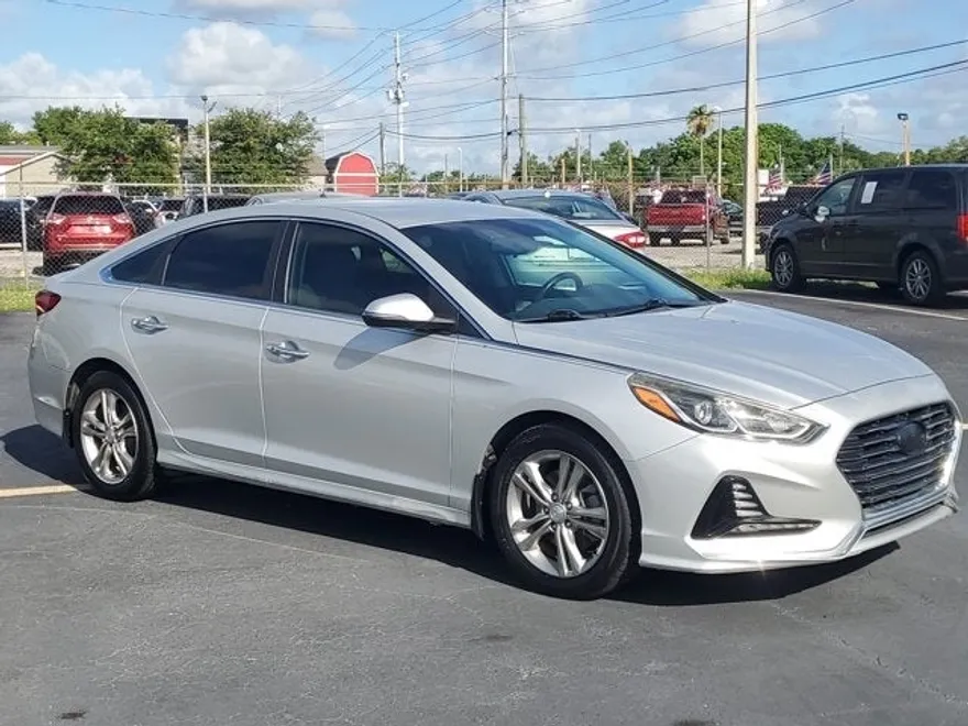 2018 Hyundai Sonata SEL photo 1