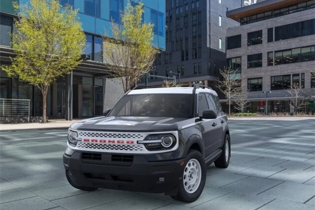 2025 Ford Bronco Sport Heritage photo 1