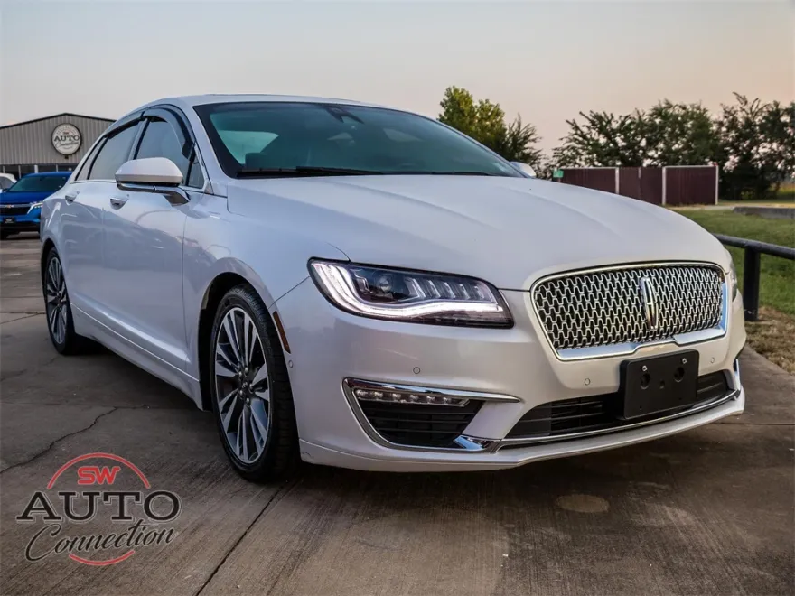 2020 Lincoln MKZ Reserve photo 1