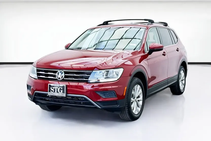 2019 Volkswagen Tiguan SEL R-Line photo 1
