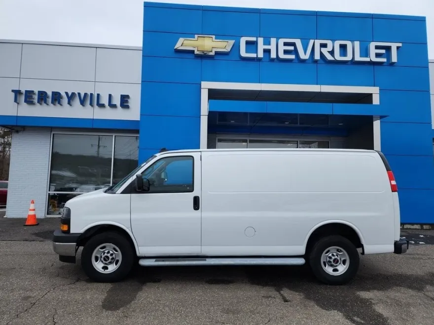 2022 Gmc Savana Cargo 2500 photo 1