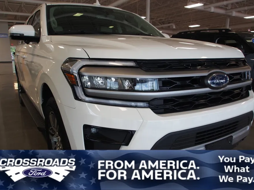 2024 Ford Expedition MAX XLT photo 1