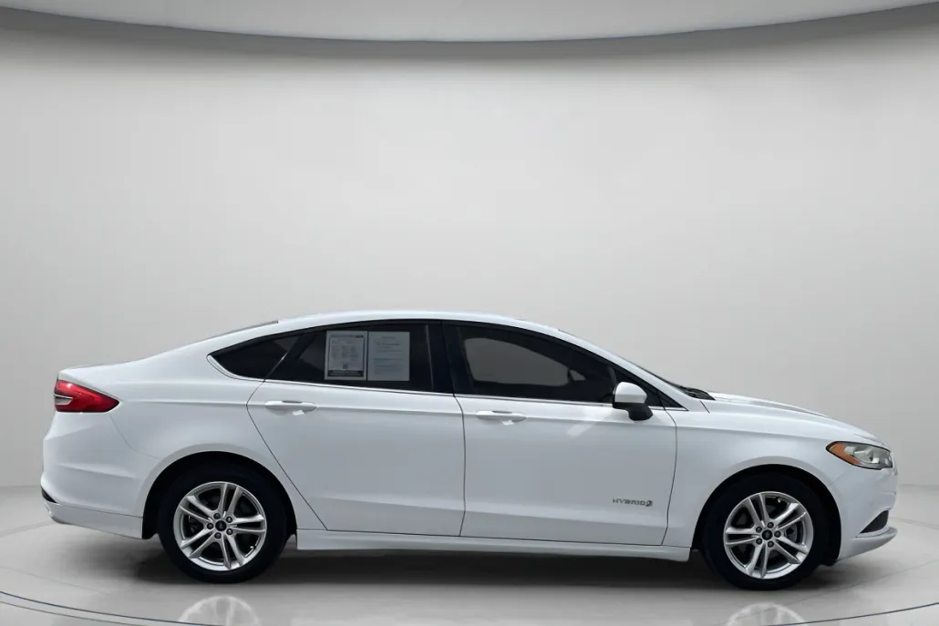 2018 Ford Fusion Hybrid S photo 1