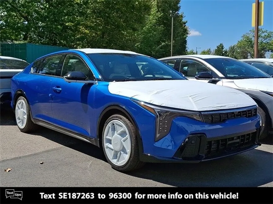 2025 Kia K4 GT-Line Turbo photo 1