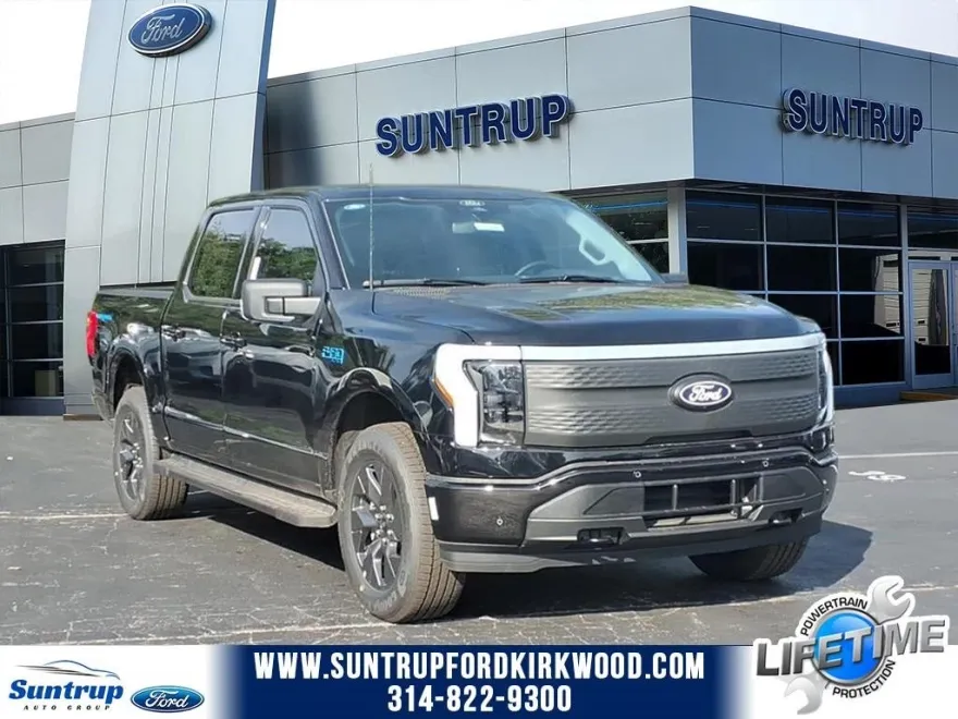 2025 Ford F-150 Lightning photo 1