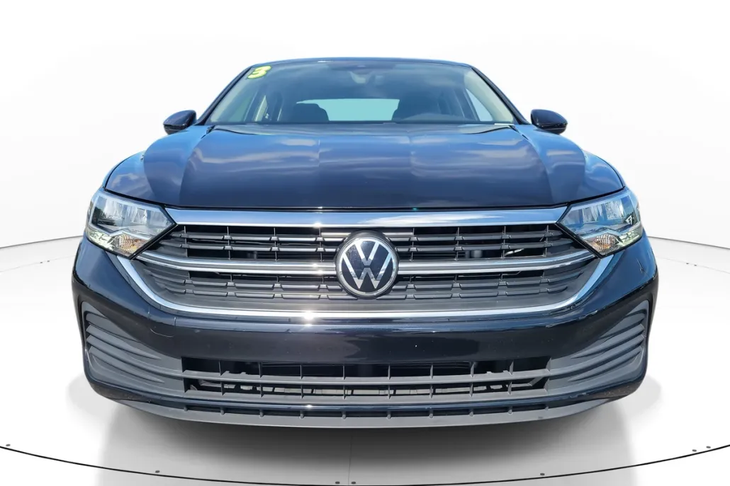 2023 Volkswagen Jetta 1.5T S photo 1