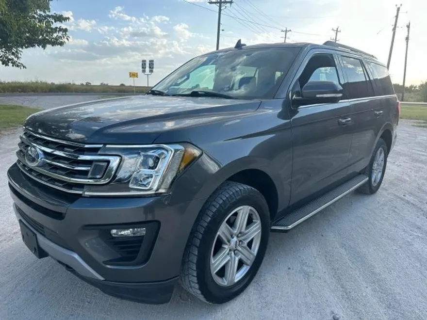 2019 Ford Expedition XLT photo 1