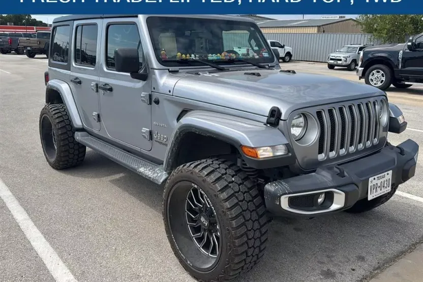 2021 Jeep Wrangler Unlimited Sahara photo 1