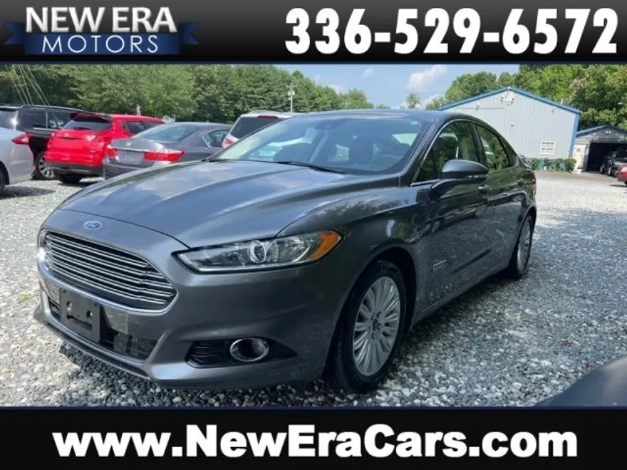 2014 Ford Fusion Energi Plug-In Hybrid Titanium photo 1