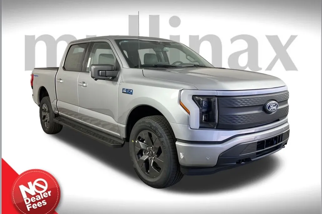2025 Ford F-150 Lightning XLT photo 1