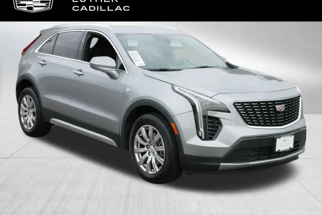 2023 Cadillac XT4 Premium Luxury photo 1